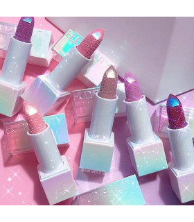 رژ جامد گلیتری الماسی هدی بیوتی | محصولات عمده HUDA BEAUTY
